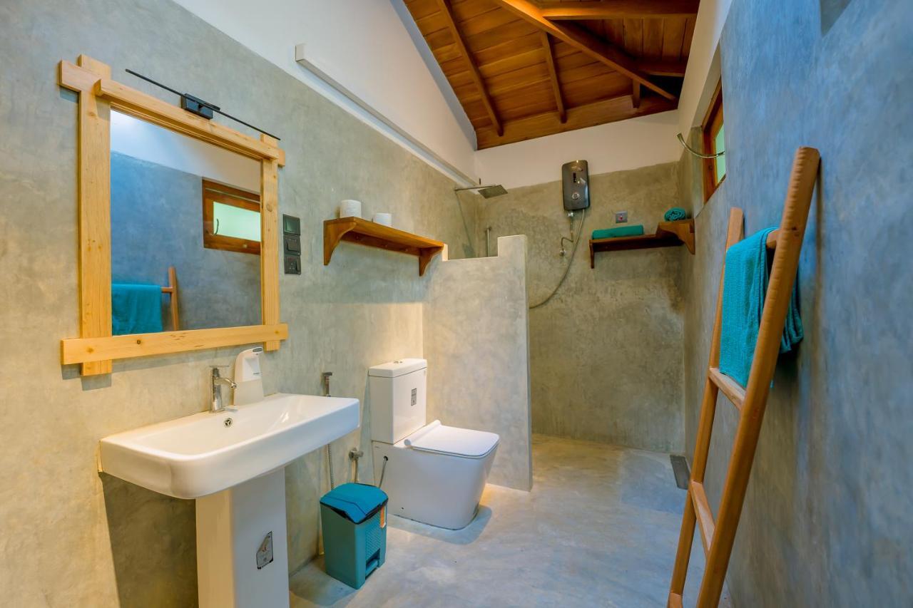 Sixth Sense Hostel Unawatuna Bagian luar foto
