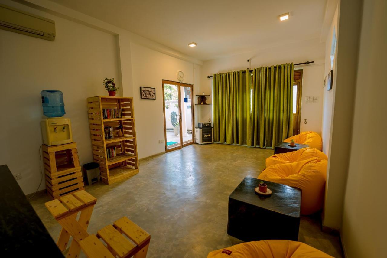 Sixth Sense Hostel Unawatuna Bagian luar foto