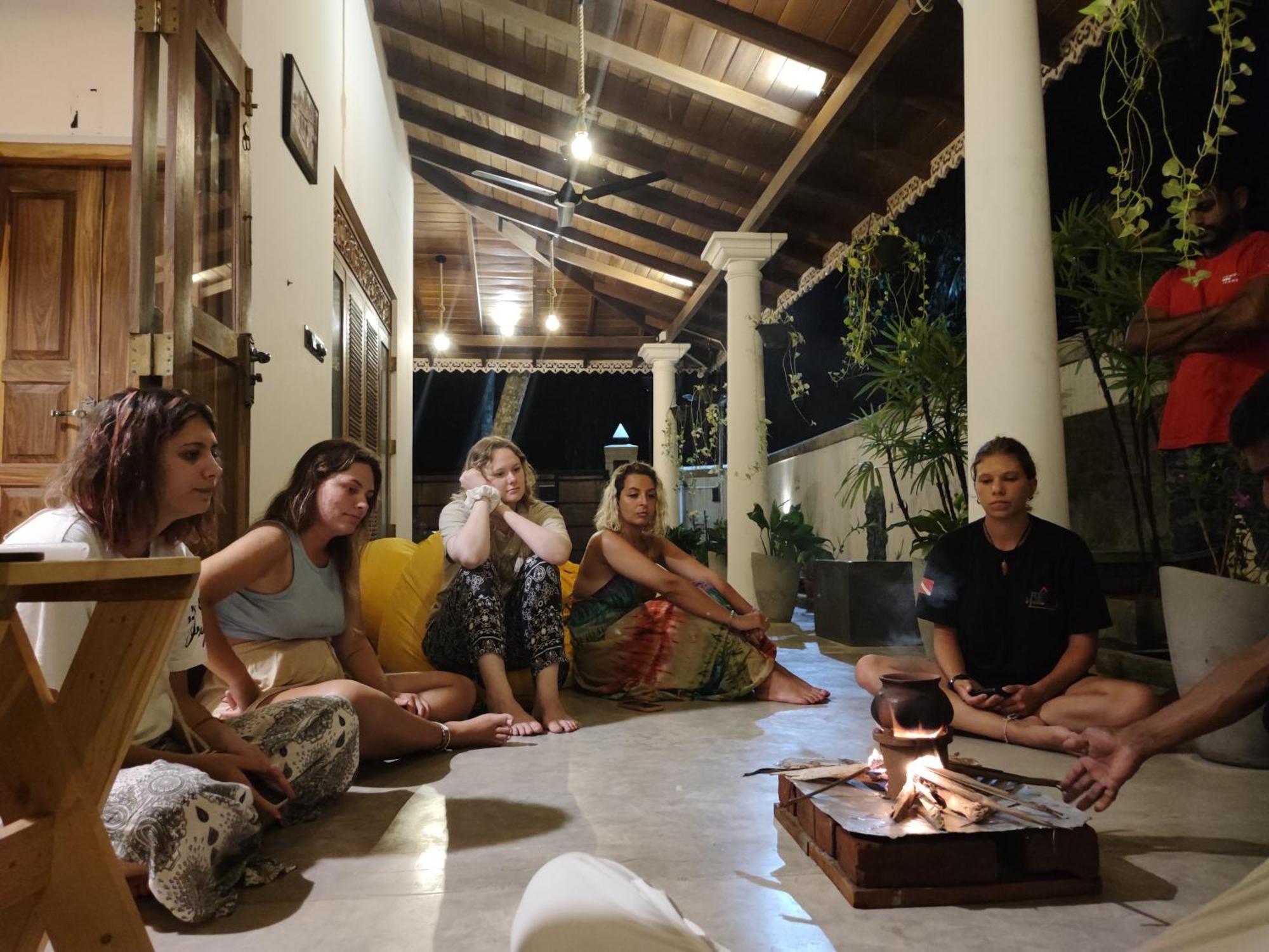 Sixth Sense Hostel Unawatuna Bagian luar foto